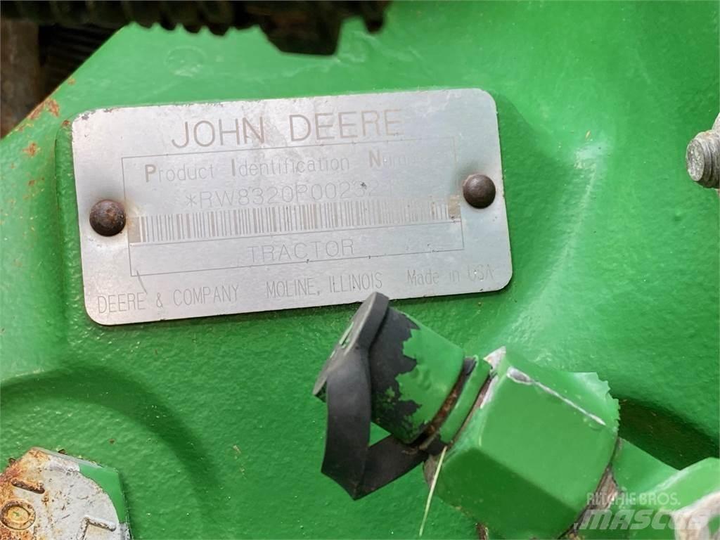 John Deere 8320 Tractoare