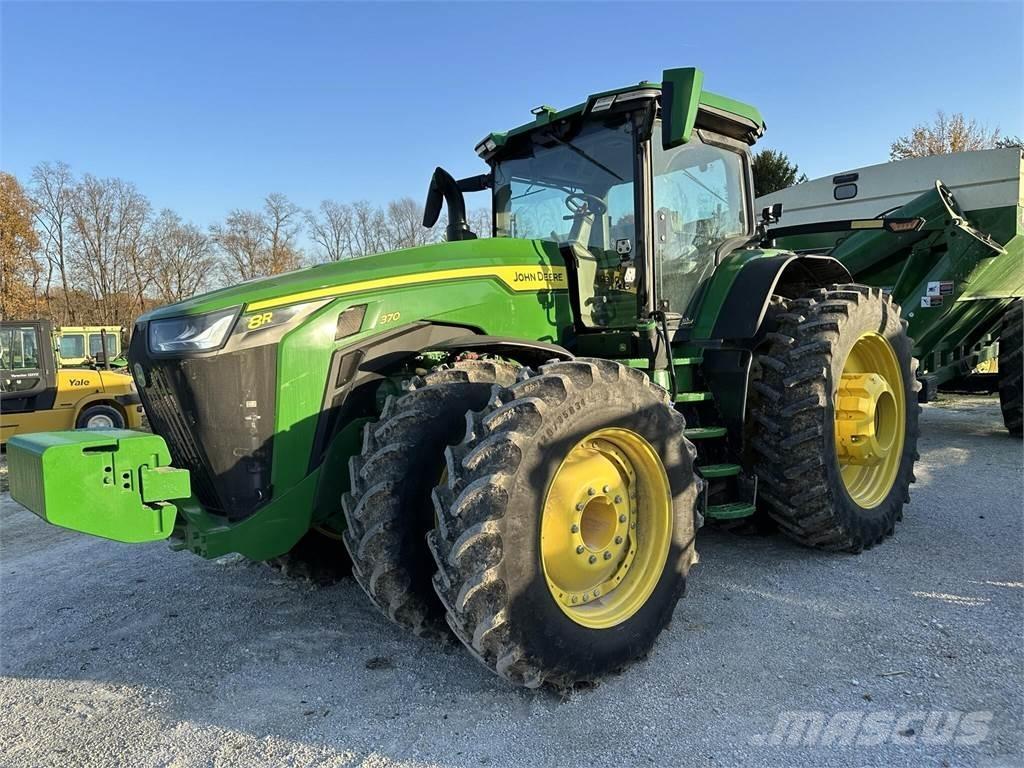 John Deere 8R 370 Tractoare