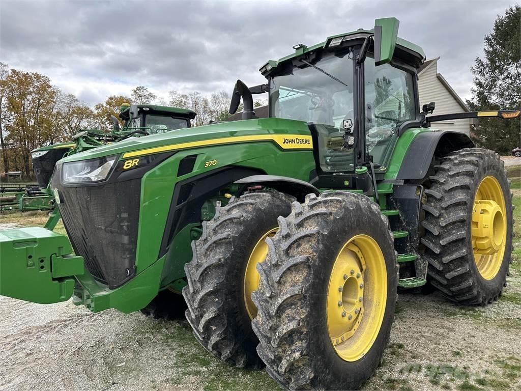 John Deere 8R 370 Tractoare