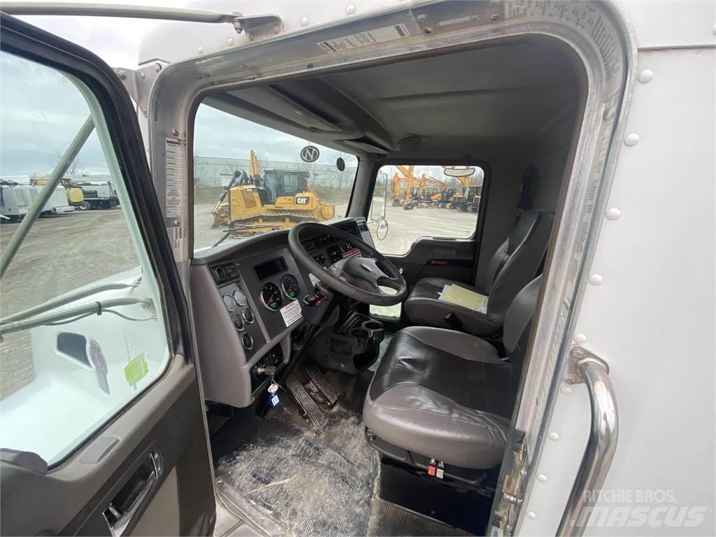 Kenworth T300 Cisterne