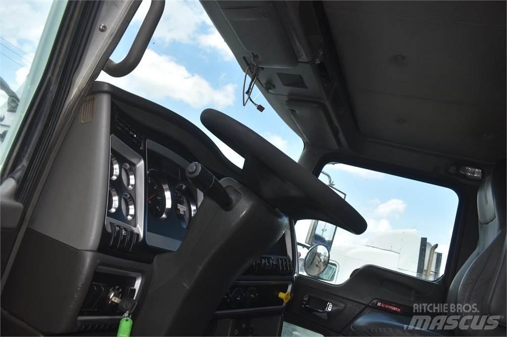 Kenworth T440 Autobasculanta