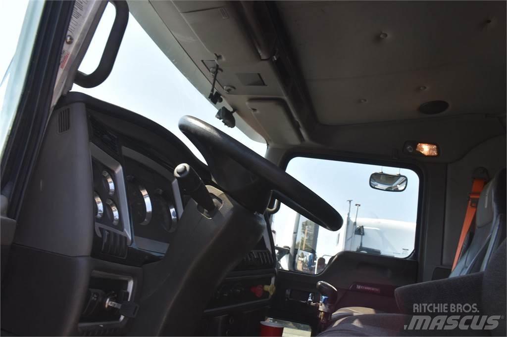 Kenworth T660 Autobasculanta