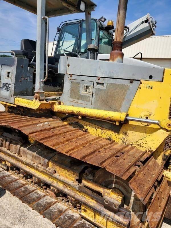 Komatsu D38P-1 LGP Buldozere pe senile