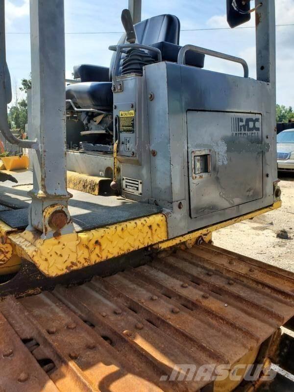 Komatsu D38P-1 LGP Buldozere pe senile