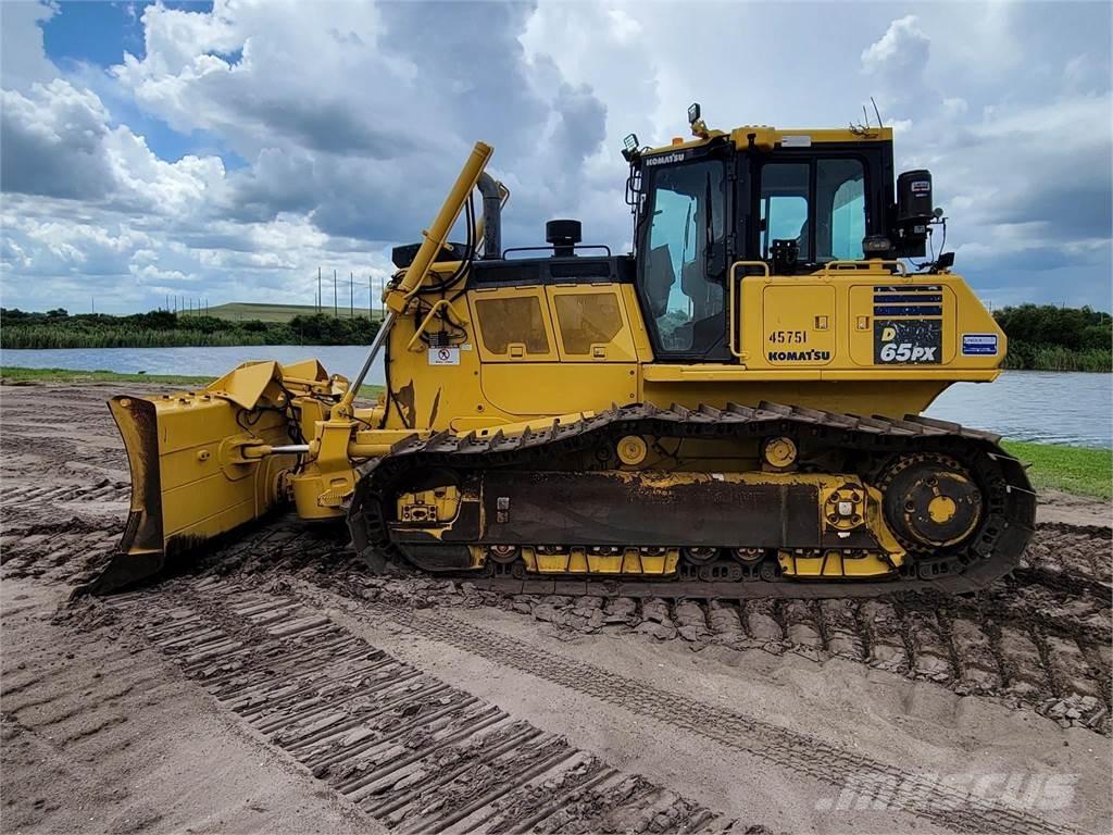 Komatsu D65PX-18 Buldozere pe senile