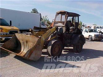 Komatsu WA100 Incarcator pe pneuri