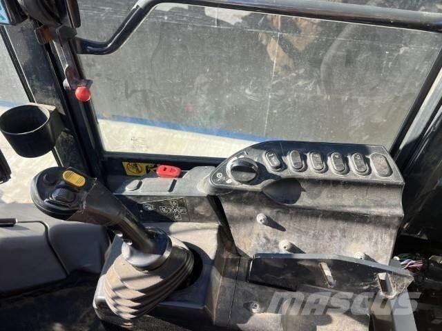 Komatsu WA270-8 Incarcator pe pneuri