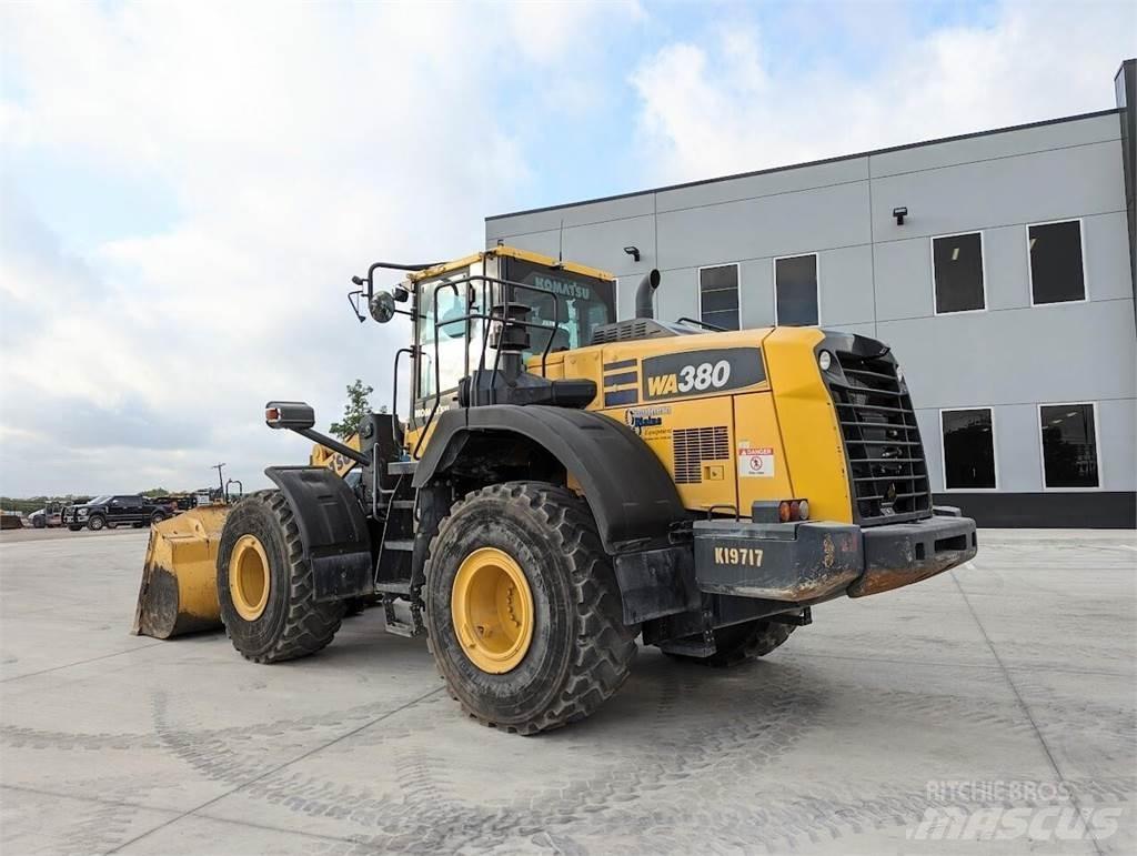 Komatsu WA380-8 Incarcator pe pneuri
