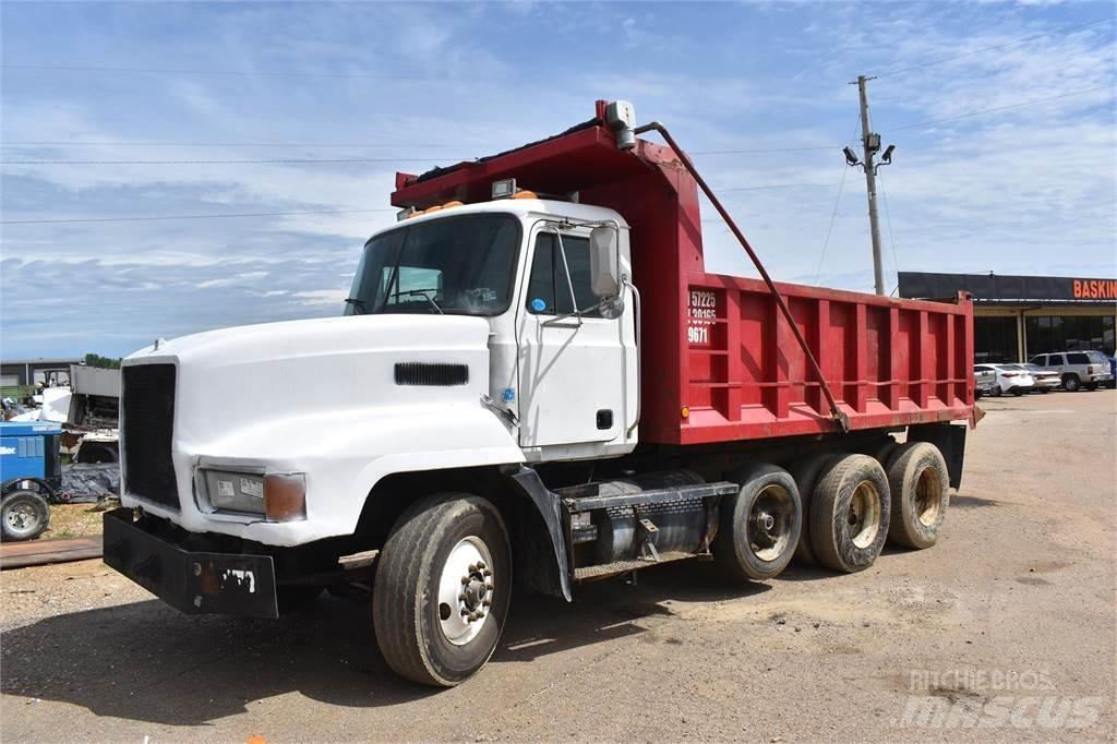 Mack CH613 Autobasculanta