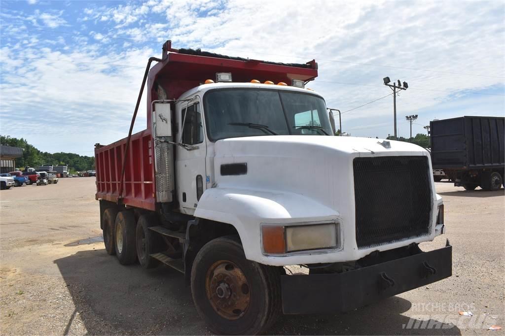 Mack CH613 Autobasculanta