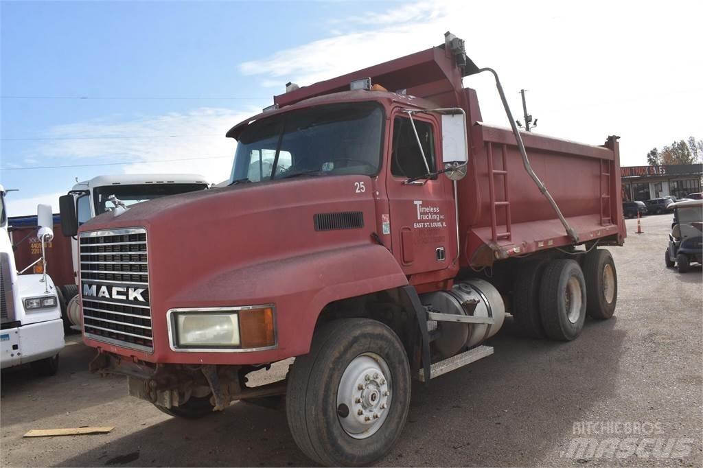 Mack CH613 Autobasculanta