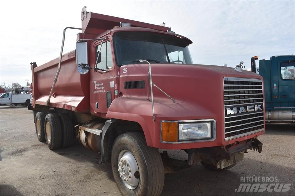Mack CH613 Autobasculanta