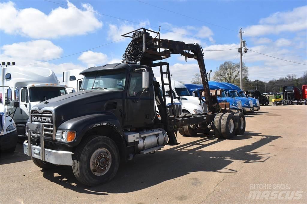 Mack GRANITE CV713 Camioane cu macara