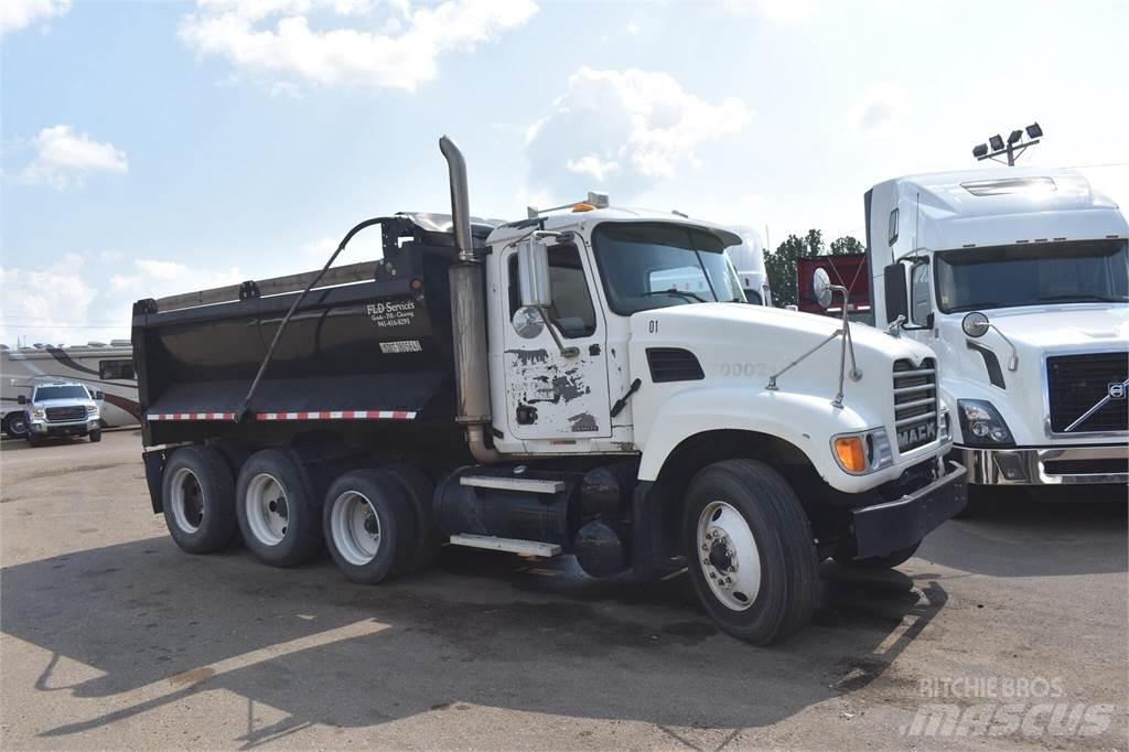 Mack GRANITE CV713 Autobasculanta