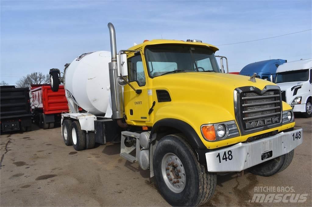 Mack GRANITE CV713 Betoniera
