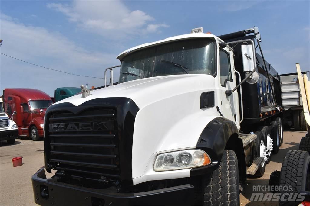 Mack GRANITE GU813 Autobasculanta