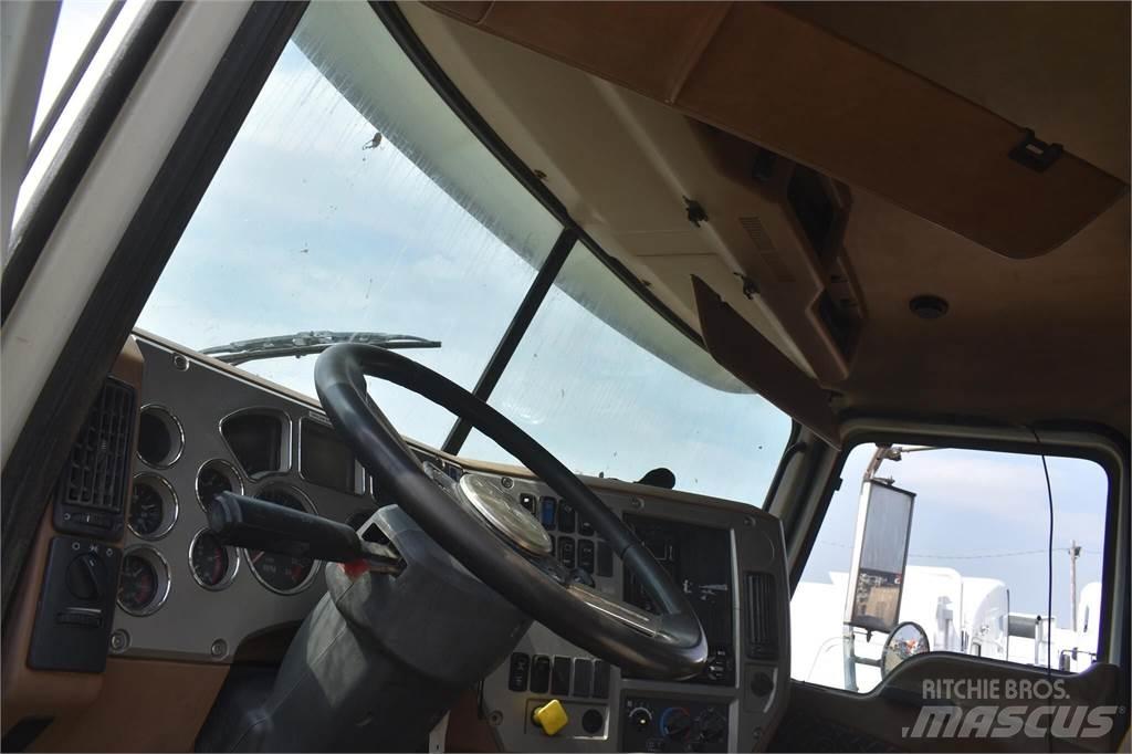 Mack GRANITE GU813 Autobasculanta