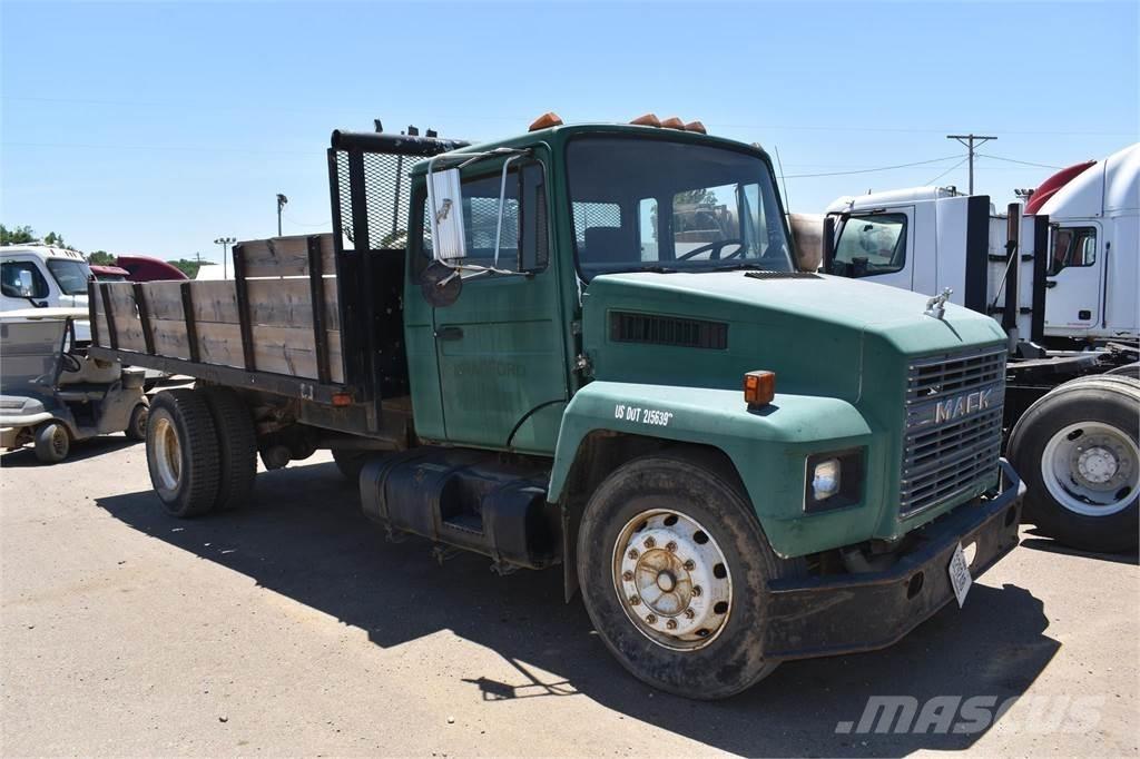 Mack MIDLINER CS200 Autobasculanta