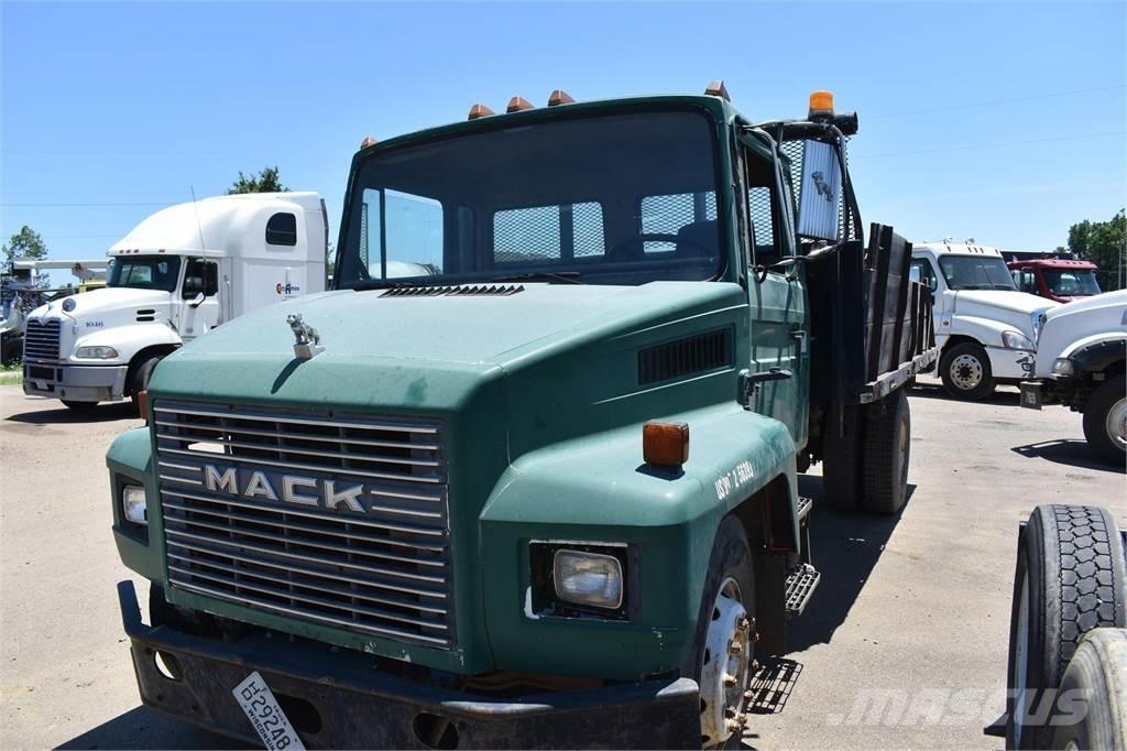 Mack MIDLINER CS200 Autobasculanta