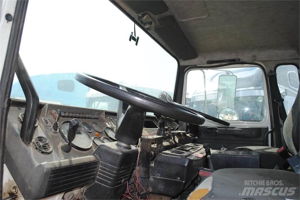 Mack MIDLINER MS250 Maturatoare