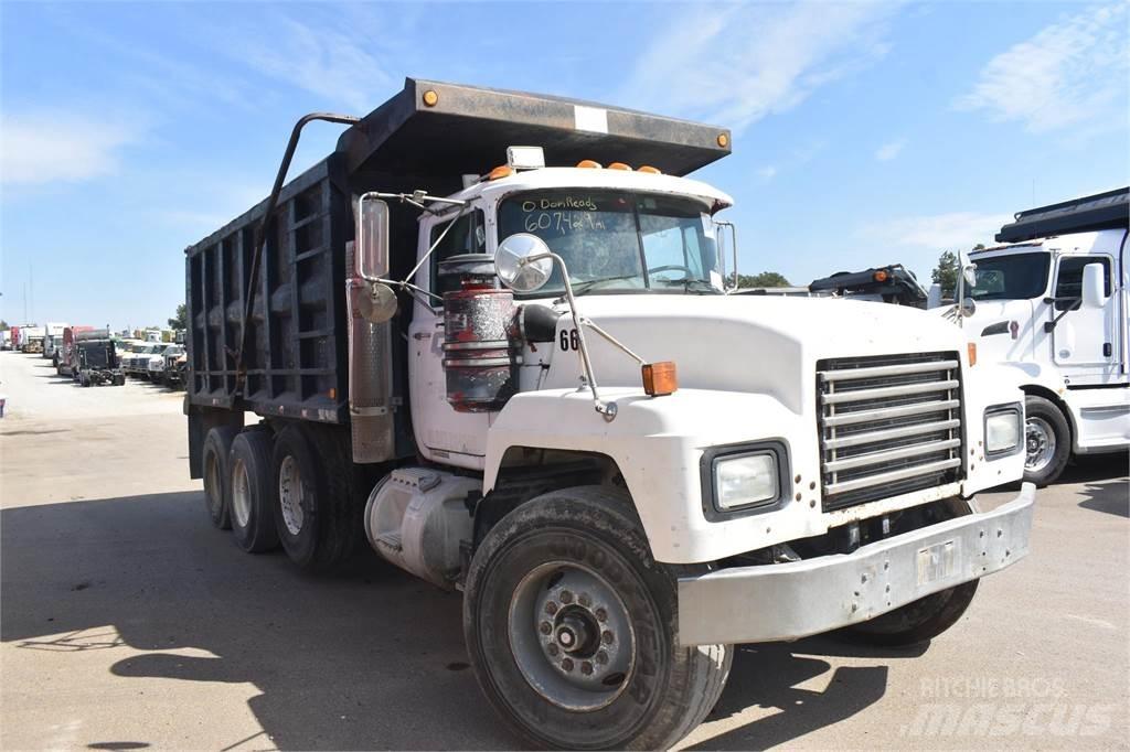Mack RD688S Autobasculanta