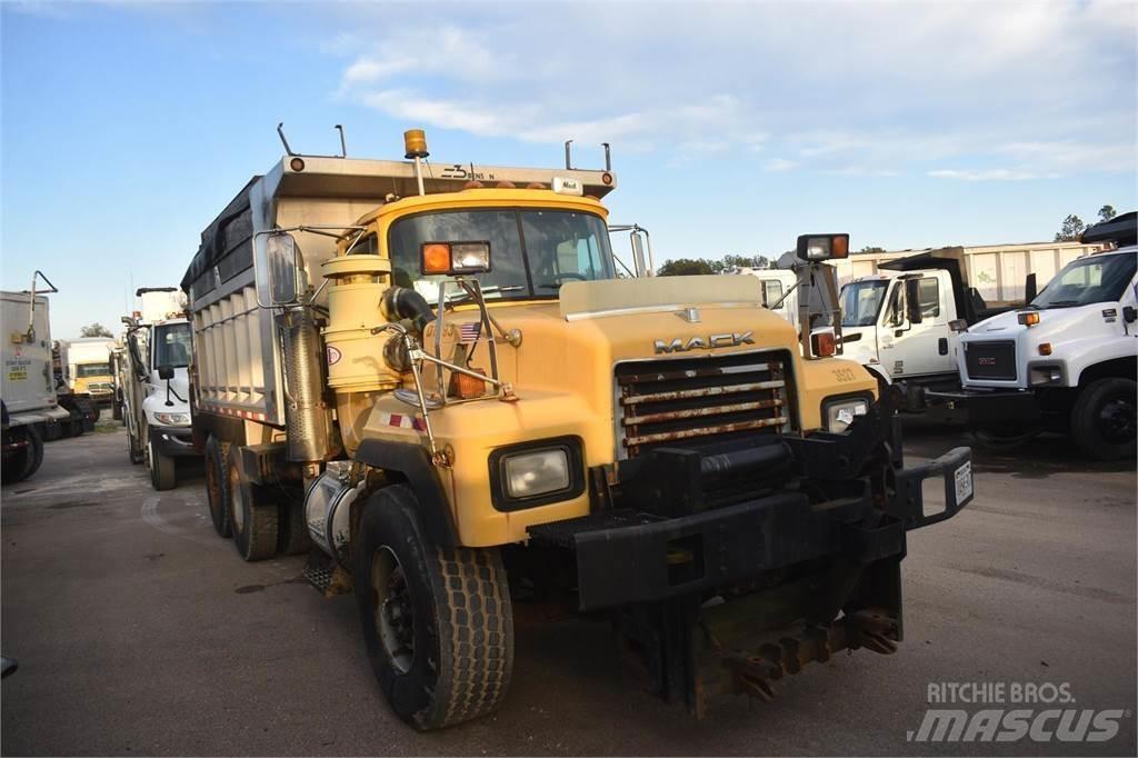 Mack RD688S Autobasculanta