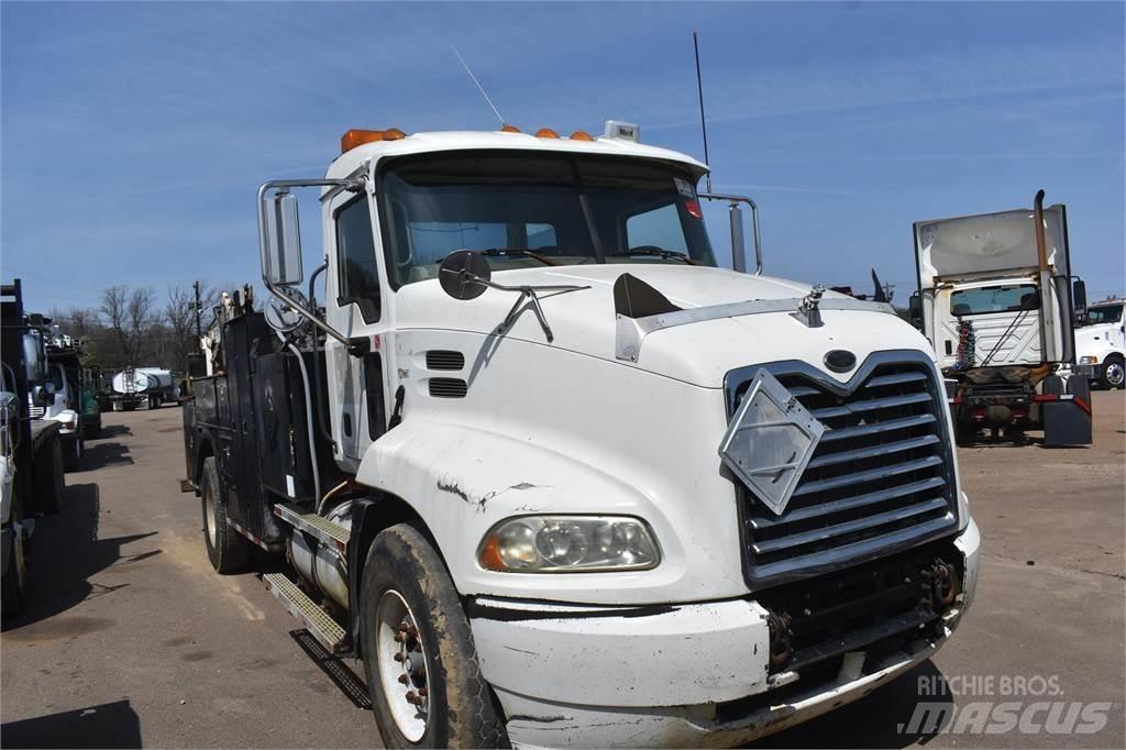 Mack VISION CX612 Municipal/vehicul cu uz general