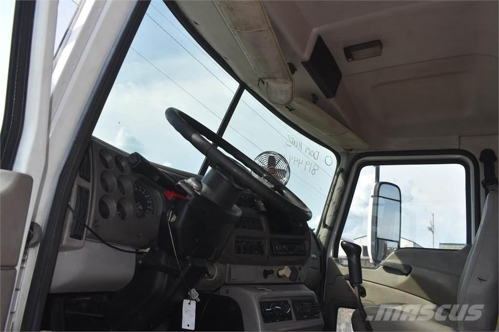 Mack VISION CXN613 Autobasculanta
