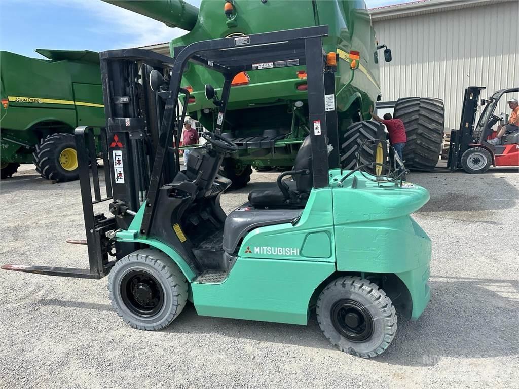 Mitsubishi FG25N Strivuitoare-altele
