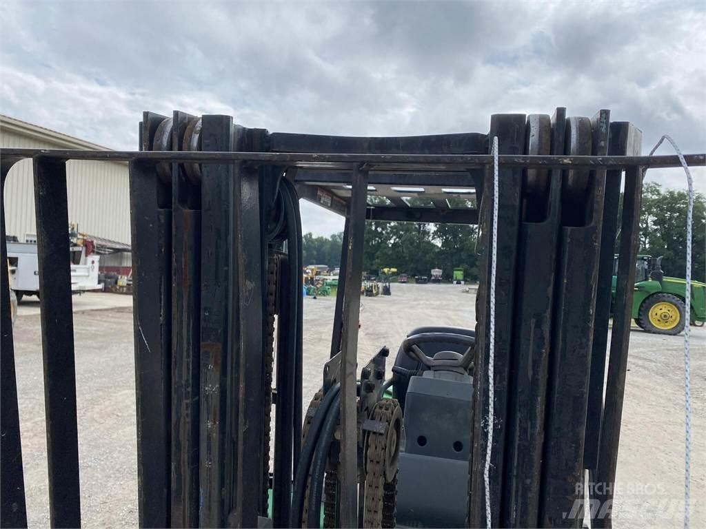 Mitsubishi FG25N Strivuitoare-altele