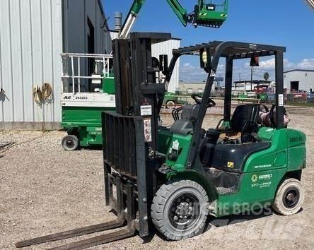 Mitsubishi FG25N Strivuitoare-altele