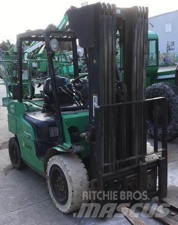 Mitsubishi FG30N Strivuitoare-altele