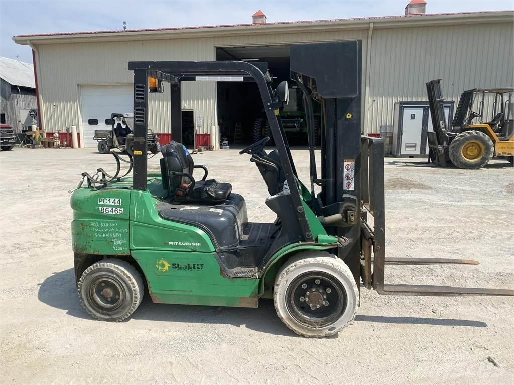 Mitsubishi FG30N Strivuitoare-altele