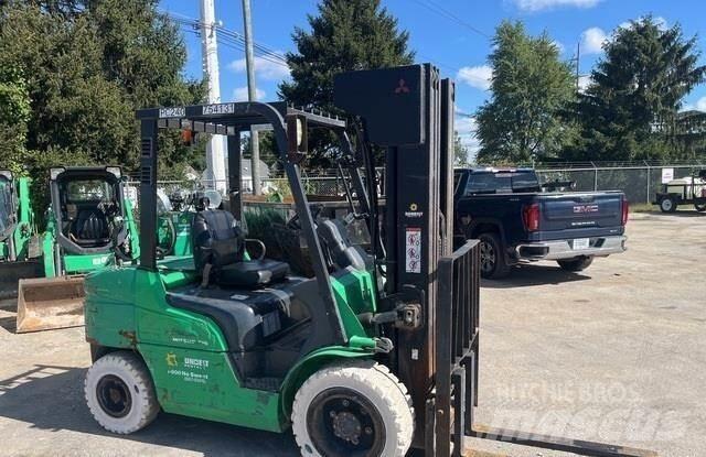Mitsubishi FG30N Strivuitoare-altele