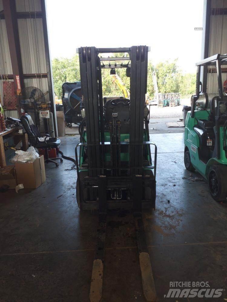 Mitsubishi FGC25 Strivuitoare-altele