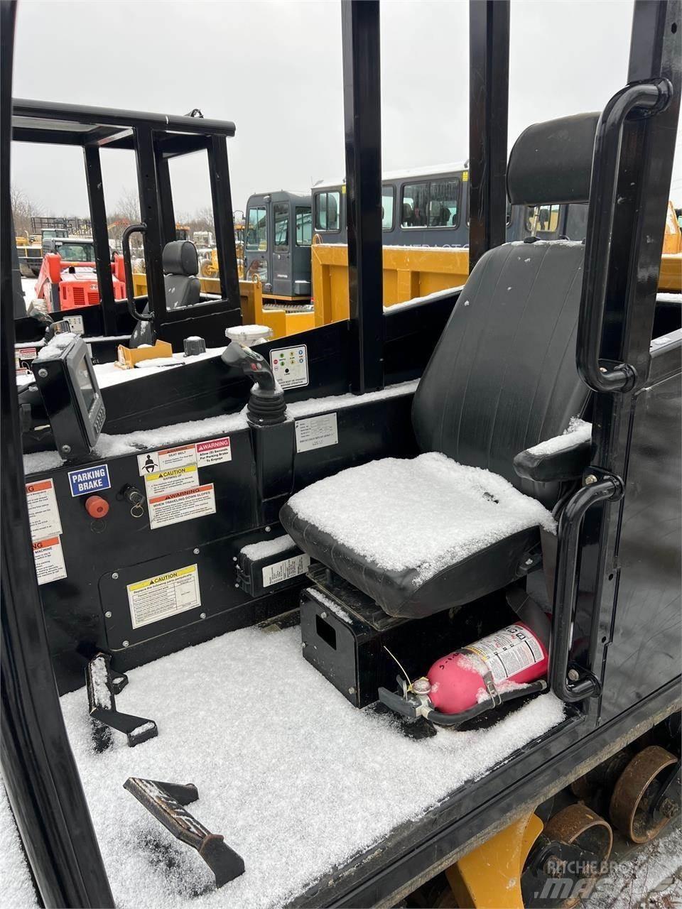 Morooka MST660VD Autobasculante cu senile