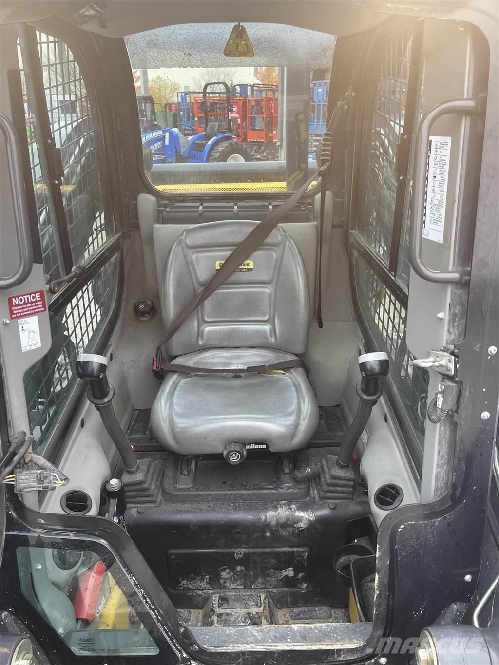 New Holland C237 Mini incarcator