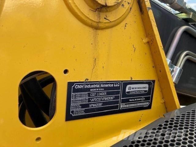 New Holland C327 Mini incarcator
