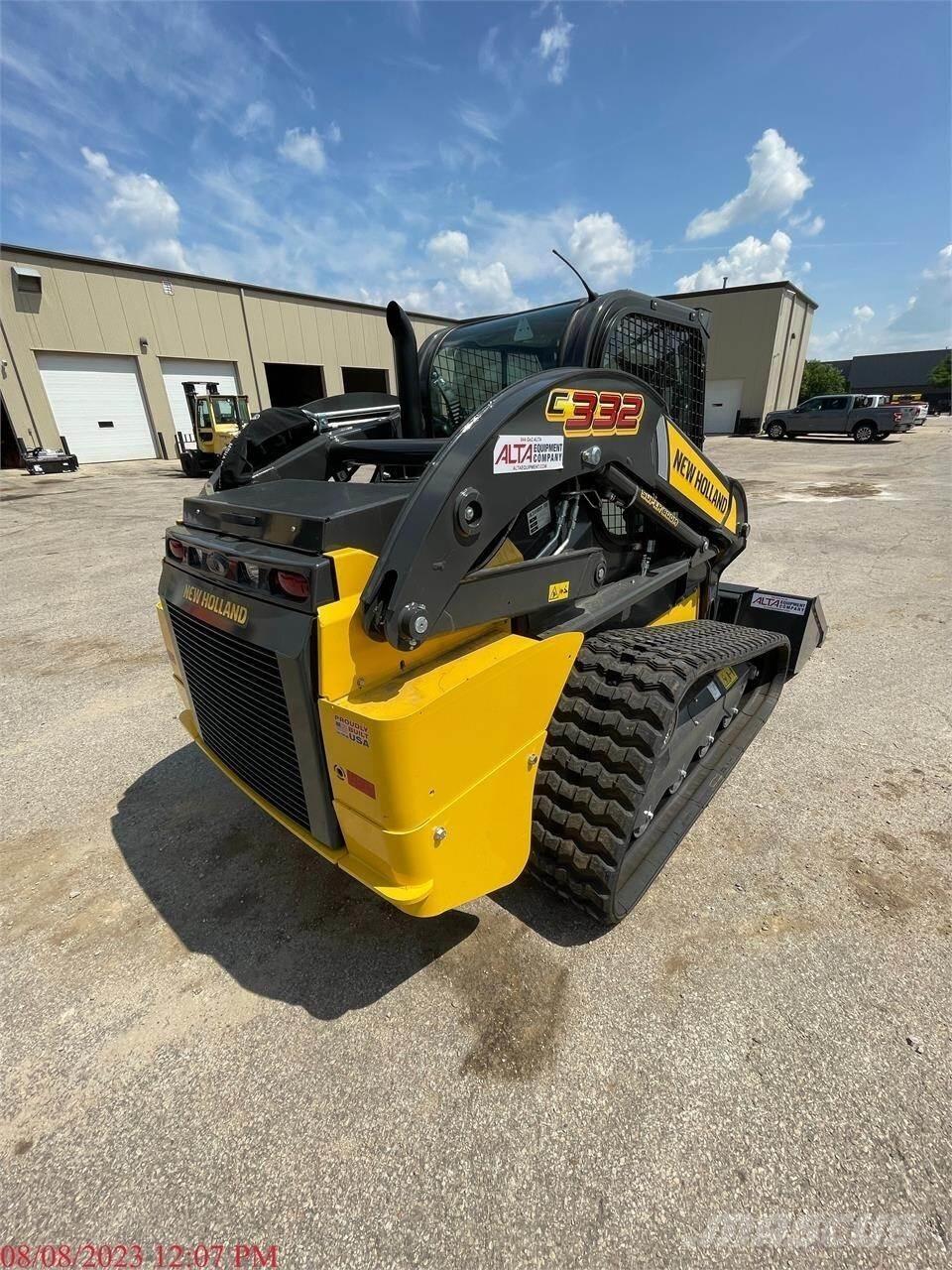 New Holland C332 Mini incarcator
