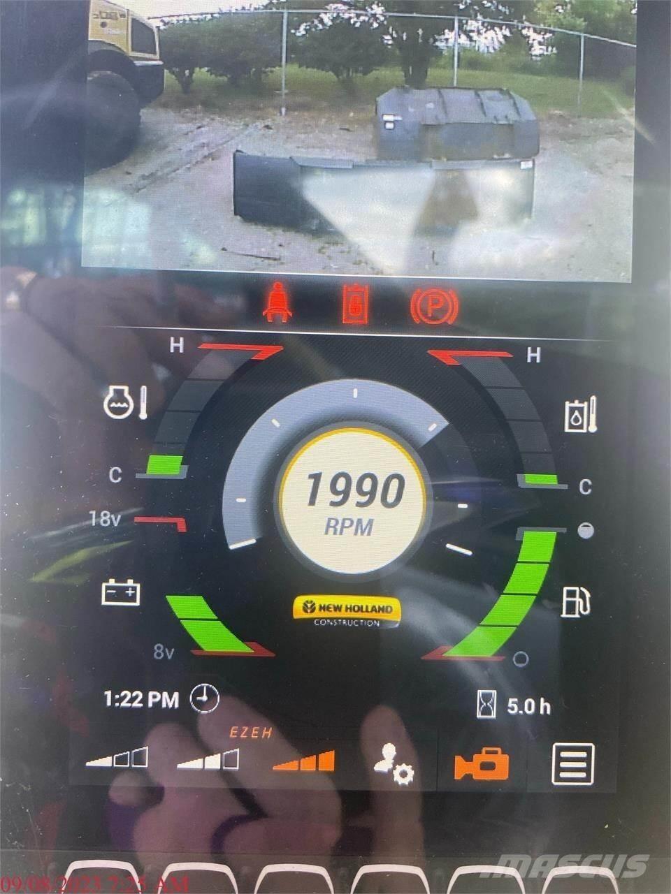 New Holland C332 Mini incarcator