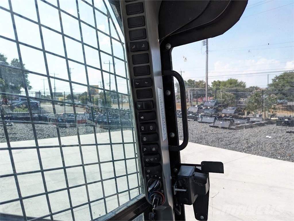 New Holland C362 Mini incarcator