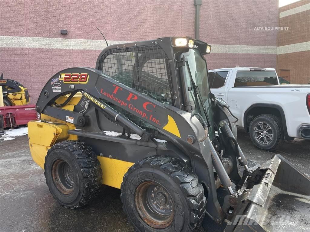 New Holland L228 Mini incarcator