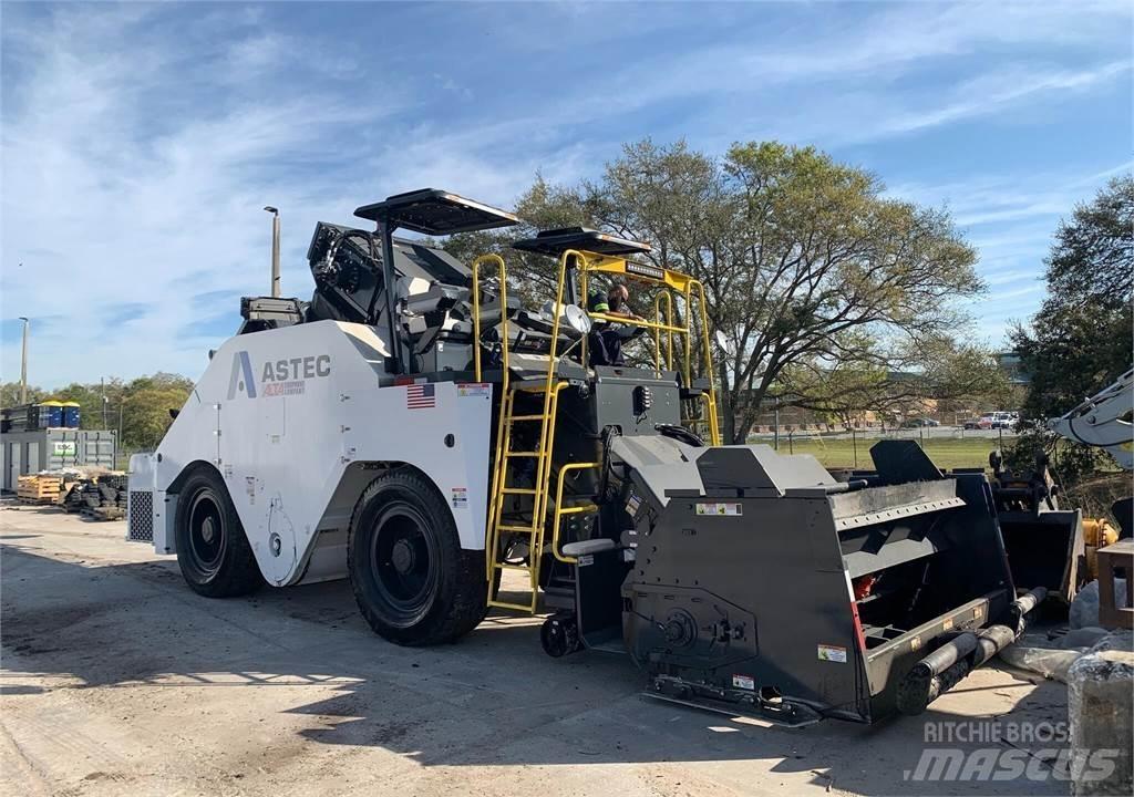 Roadtec SB3000 Vehicule de transport materiale