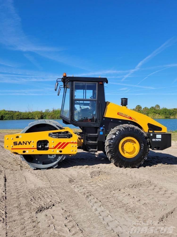 Sany SSR120C-8 Compactoare deseuri