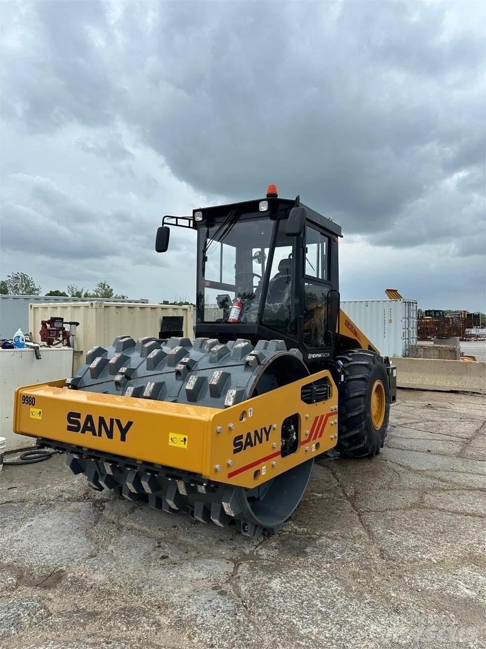 Sany SSR120C-8 Compactoare deseuri