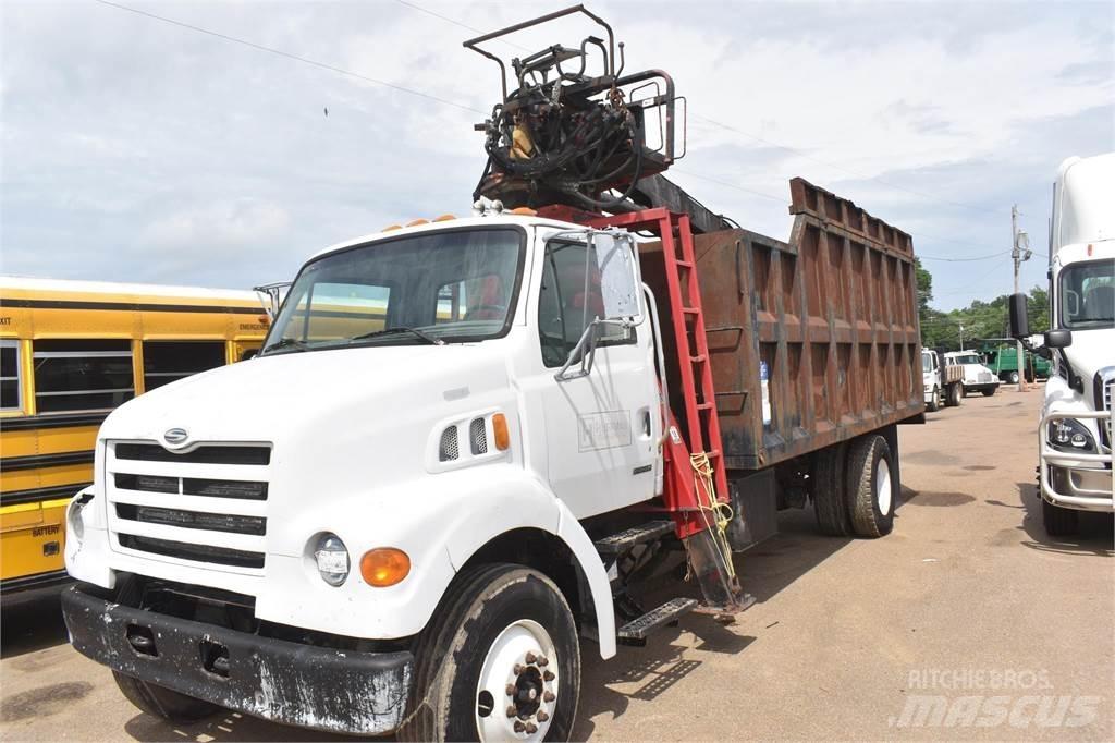 Sterling L7500 Camioane cu macara
