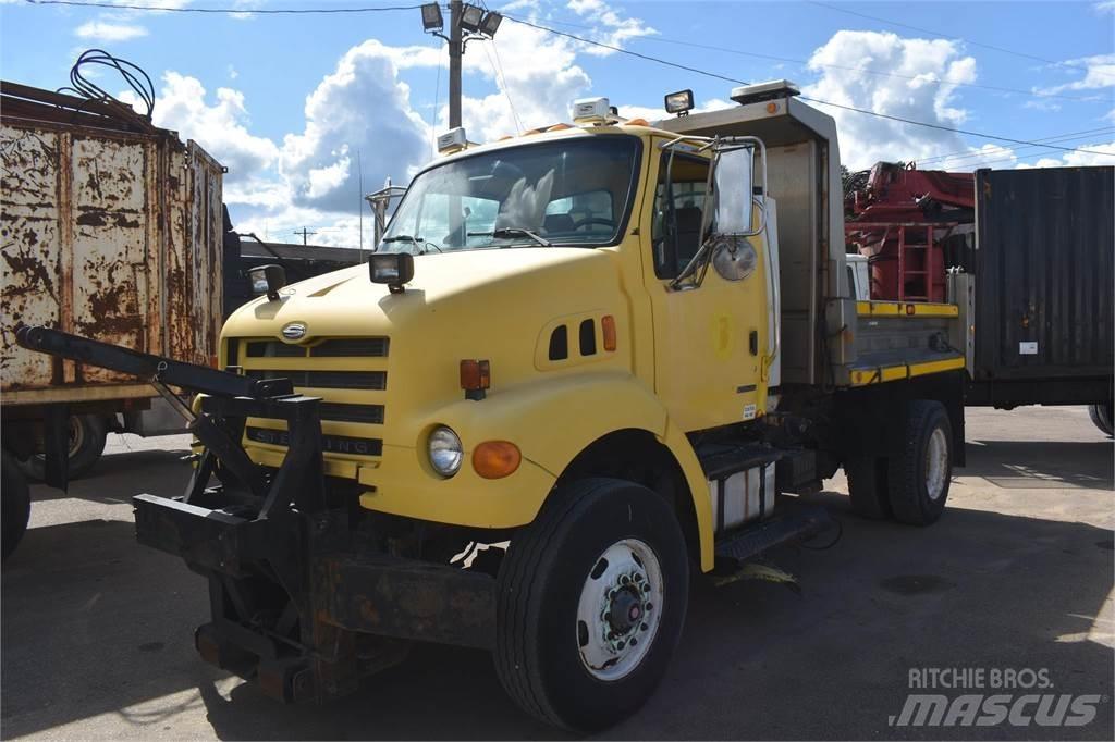 Sterling L7500 Autobasculanta