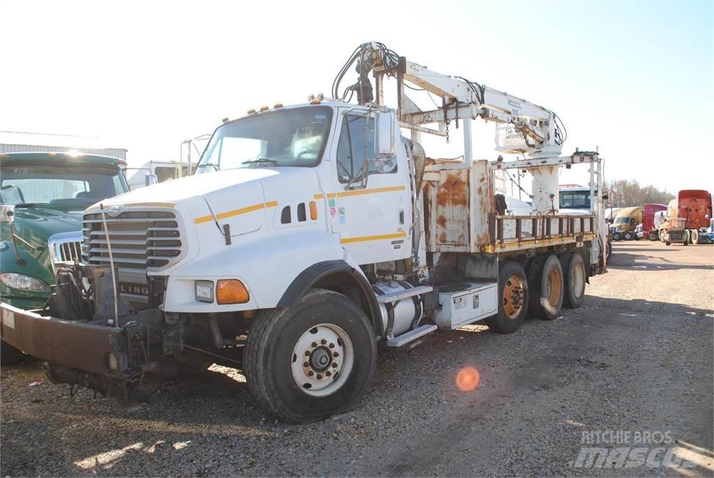 Sterling L8500 Camioane cu macara