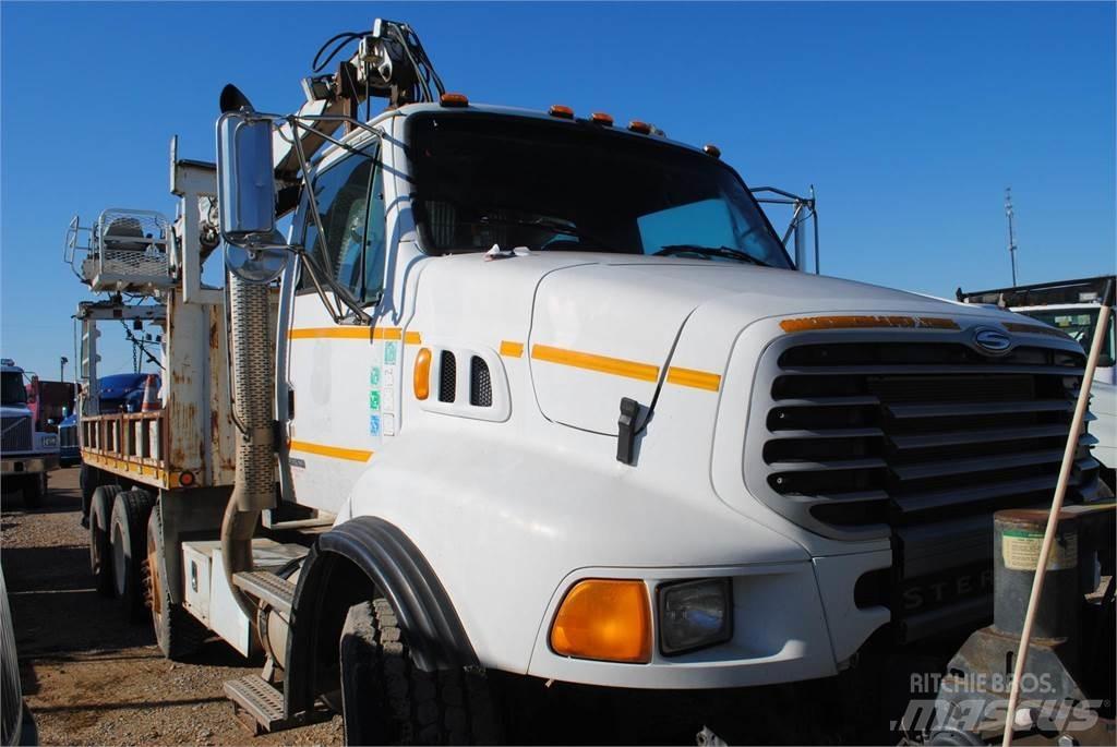 Sterling L8500 Camioane cu macara