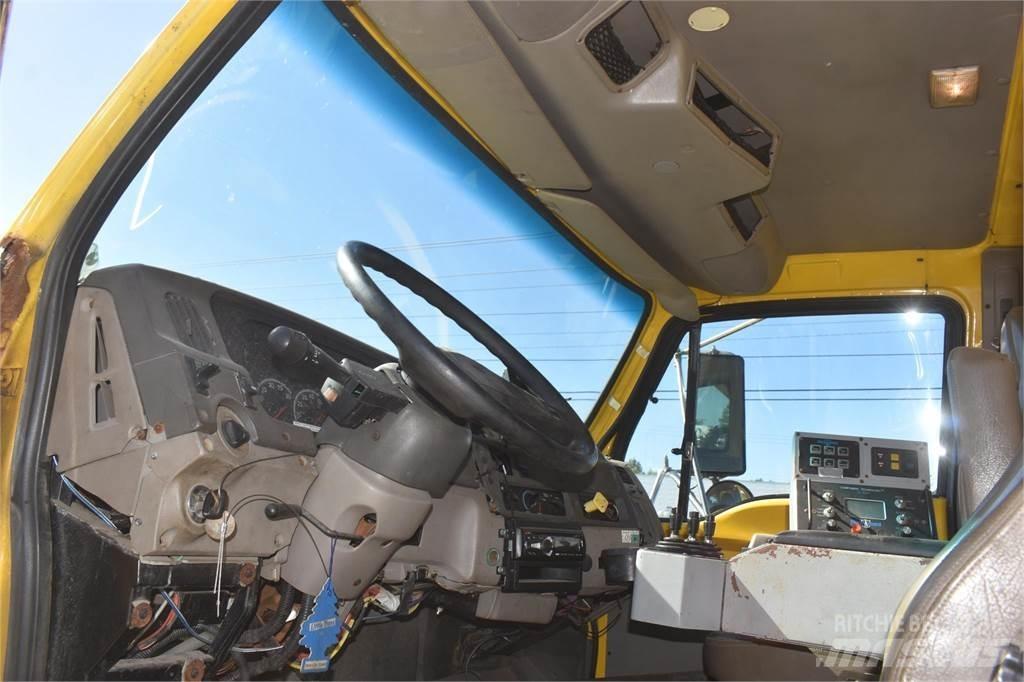 Sterling L8500 Autobasculanta